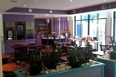 Dans Hoteliere Avec Piscine Couverte Apartment *